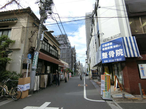 シティコープ浅草橋’９０アプローチ3｜駅をでるとすぐ前の前の路地に入ります。少し直進します。