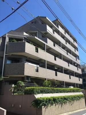 ライオンズガーデン哲学堂外観｜ライオンズガーデン哲学堂は平成8年築の6階建てのマンションです。