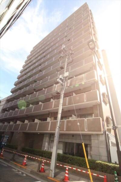 パレステュディオ日本橋浜町駅前外観1｜パレステュディオ日本橋浜町駅前は平成１３年築の１３階建てのマンションです。「浜町」駅から徒歩１分という立地です。「人形町」駅も徒歩７分で便利です。
