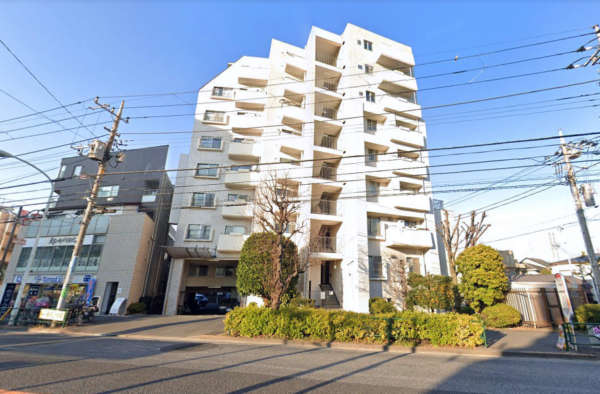サンハイツ永福町外観１｜サンハイツ永福町は昭和４９年築、９階建てのマンションです。井之頭通り沿いにあります。最寄り駅は京王井の頭線「西永福」駅です。周辺にはスーパー、コンビニ、飲食店等あり利便性も良好です。