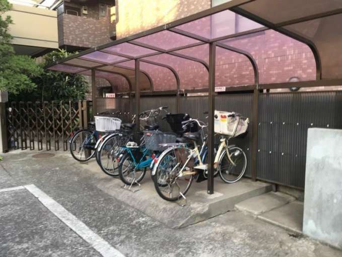 豊島マンション共用部2｜駐輪場です。