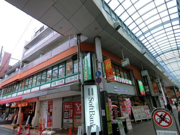 パル商店街アプローチ3｜商店街に面したサイゼリアが見えてきたらそろそろ右折です。