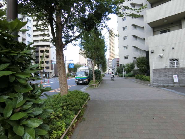 ライオンズシティ西新宿アプローチ1