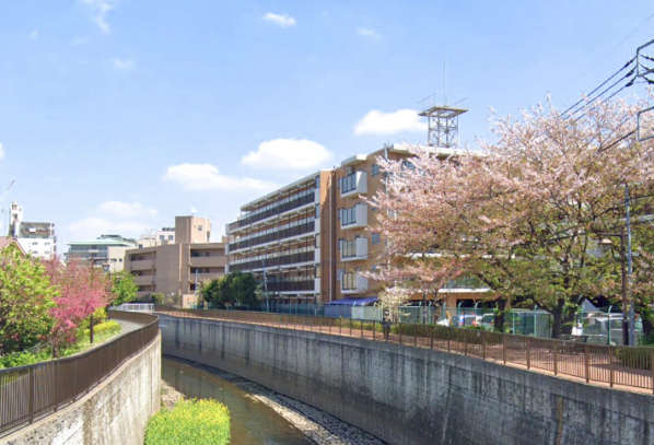 方南町ローヤルコーポ外観８｜方南町ローヤルコーポは昭和５５年築、５階建てのマンションです。