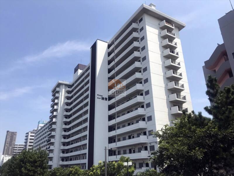 マンションニュー清澄外観1｜マンションニュー清澄は小名木川沿いの１４階建てのマンションです。総戸数１６１戸のビッグコミュニティです。