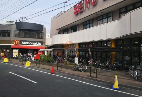 西友 北綾瀬店3｜徒歩1分に「西友 北綾瀬店」があります。
