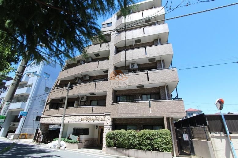 ライオンズマンション高円寺第２外観1｜ライオンズマンション高円寺第２は平成８年築６階建てのマンションです。「高円寺」駅から徒歩３分です。