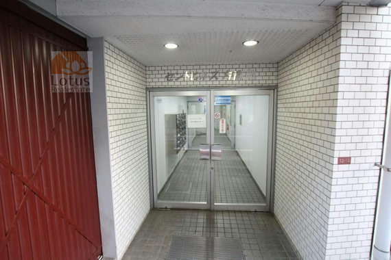 セントヒルズ方南町 エントランス｜オートロック完備で安心です。