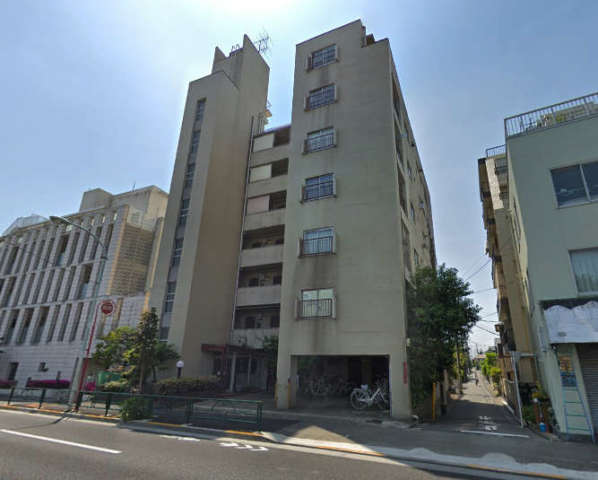 松庵ハイム外観２｜松庵ハイムは７階建てのマンションです。「三鷹台」駅徒歩８分、「西荻窪」駅徒歩１２分です。井の頭通り沿いに立地し「井の頭公園」、「吉祥寺」駅も徒歩圏内です。徒歩１分にスーパーがあり便利です。