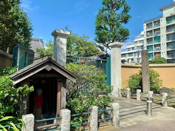 寳幢院（宝幢院）｜南西側には「寳幢院（ほうどういん）」があります。