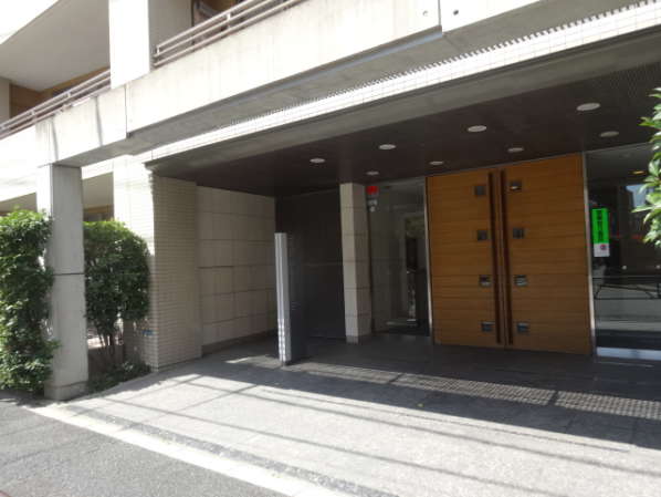 ヒルズ金町エントランス１｜エントランスです。