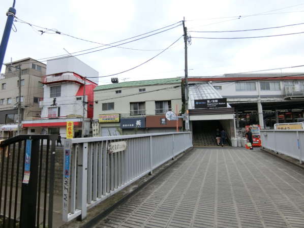 鷺宮駅2｜サニーハウスさぎの宮の最寄り駅は西武新宿線鷺ノ宮駅です。サニーハウスさぎの宮は南口です。南口は入口を出るとすぐに妙正寺川があり、橋を渡る格好になります。