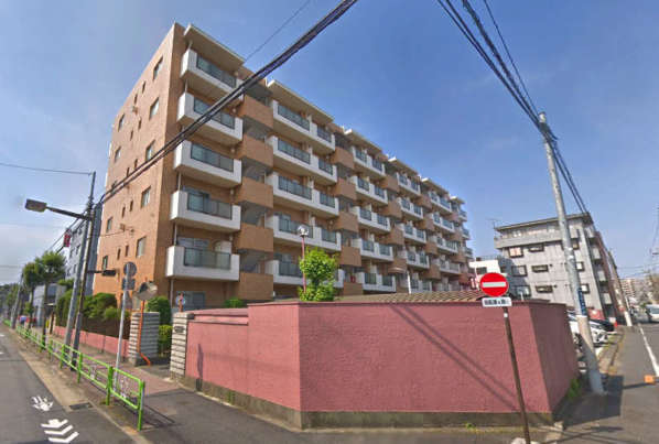 青戸ローヤルコーポ外観２｜青戸ローヤルコーポは６階建てのマンションです。北側は青戸平和公園に面していて見晴らしが良いです。