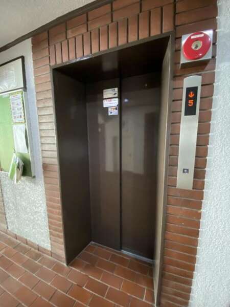 ワコー高田馬場マンションエレベーター｜エレベーターがあります。