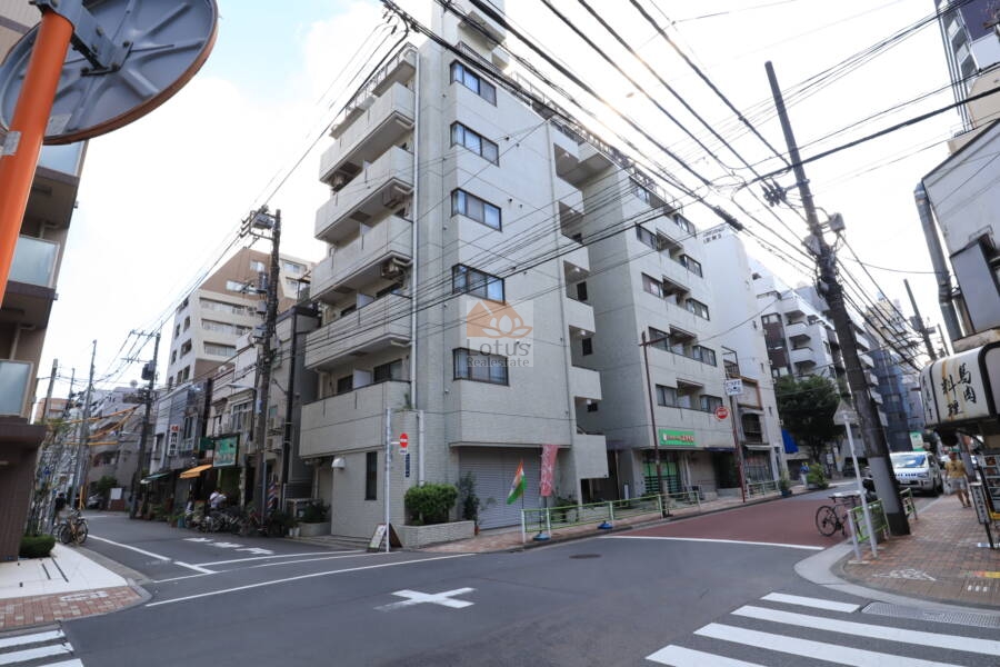 スカイノブレ御徒町外観1｜スカイノブレ御徒町は平成元年築、９階建てのマンションです。御徒町、上野が近くて便利な立地です。