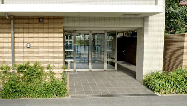 パークホームズ久我山五丁目エントランス２｜オートロック完備しています。
