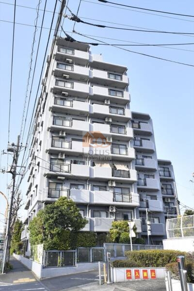 エスカイア上高井戸外観５｜エスカイア上高井戸は、1995年（平成 7年）10月築、１０階建てのマンションです。