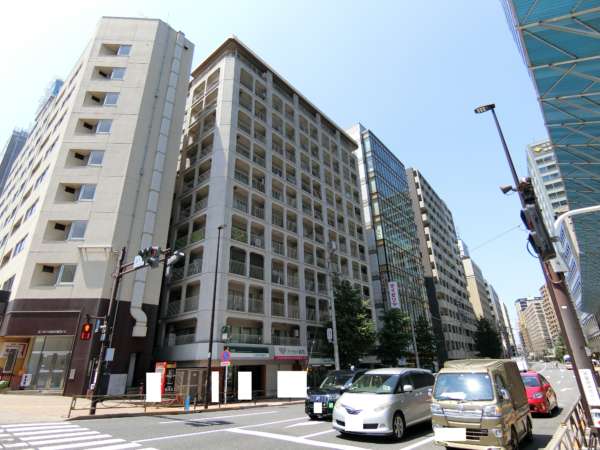 後楽園ビューハイツアプローチ4｜十字交差の対角点にありますので、横断歩道は２回渡る必要がありますが、そのようなことは些細なことと感じるくらいの利便性です。