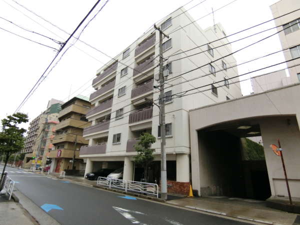 永信東陽ハイツ外観共用部1｜永信東陽ハイツは地上７階建てのマンションです。