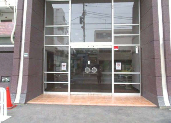 旭ヶ丘マンション外観・共用部3｜エントランスです。