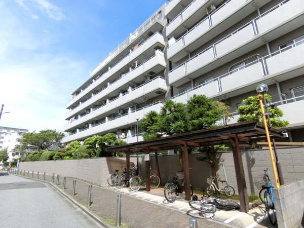 ライオンズマンション竹の塚外観共用部4｜西側の外観の様子です。