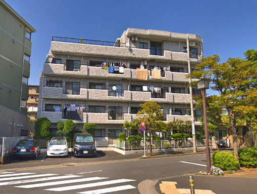 ヴェラハイツ船堀外観１4｜ヴェラハイツ船堀は５階建てのマンションです。「一之江境川親水公園」前に立地します。「船堀」駅からは徒歩１０分です。近くにはスーパー、コンビニエンスストアがあり便利です。