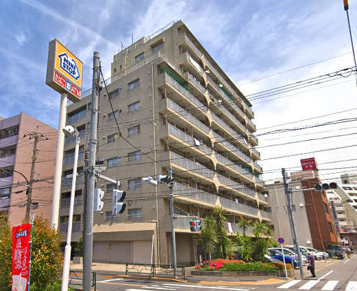 ルネ北小岩外観｜ルネ北小岩は「京成小岩」駅から徒歩３分です。昭和４８年完成の１０階建てマンションです。周辺にはコンビニ・スーパー・飲食店があり便利な立地です。