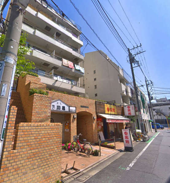 スカイワード亀有外観１｜スカイワード亀有は７階建てのマンションです。「亀有」駅から徒歩３分の便利な立地です。１階には飲食店が入っています。