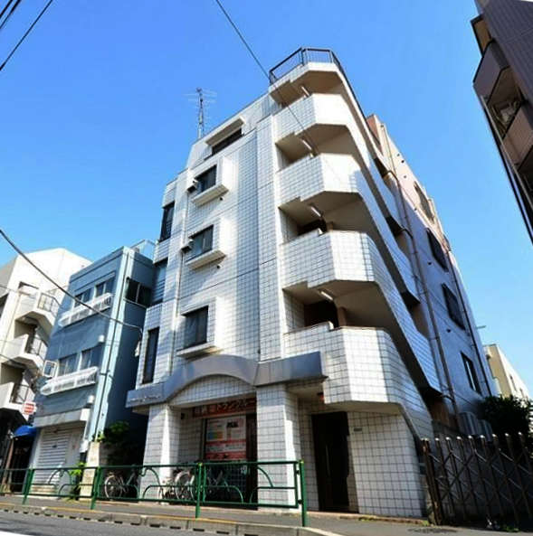 第２２前島サンホワイトマンション外観1｜新耐震基準のタイル貼りのマンションです。「石神井公園」駅から徒歩８分です。