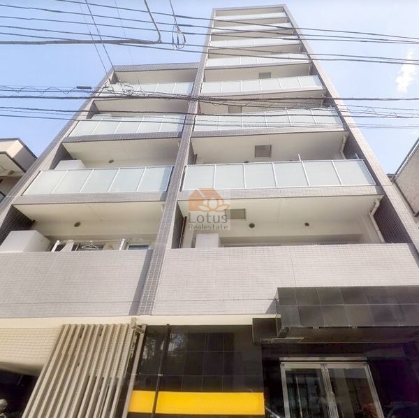 サンヴィヴァン亀戸ノースは平成27年築、9階建てマンションです。