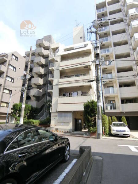 柳橋リバーサイド外観共用部1｜柳橋リバーサイドは昭和53年築、7階建てのマンションです。