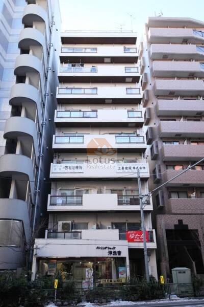 ウェルシャン第２池袋は、1979年（昭和54年） 6月に建てられた9階建てのマンションです。