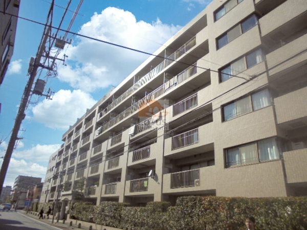 イトーピア北綾瀬外観３ (1)｜西友北綾瀬店」に隣接しています。
