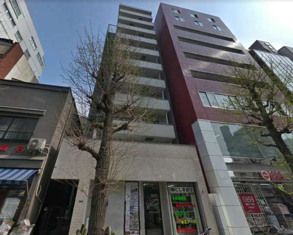 ニューライフ蔵前外観３｜ニューライフ蔵前は都営浅草線「蔵前」駅から徒歩１分、江戸通りに面した便利な立地です。１１階建てエントランスは江戸通りの反対に面しています。