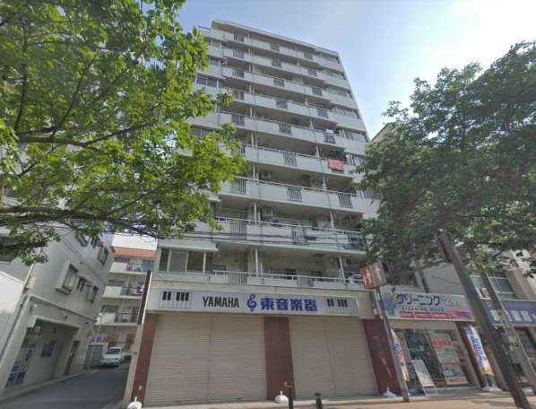 第２桜台ファミリーマンション外観１｜第２桜台ファミリーマンションは昭和56年築、10階建ての中規模マンションです。