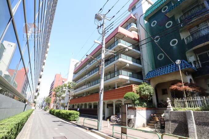 セイワ東陽マンションは７階建てのマンションです。「東陽町」駅から徒歩１分の便利な立地が特徴です。