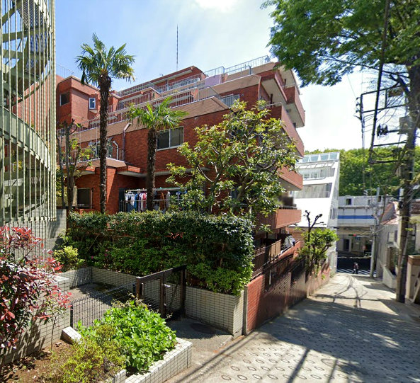 ライオンズマンション広尾第２外観２｜ライオンズマンション広尾第２は昭和５６年築、８階建てのマンションです。