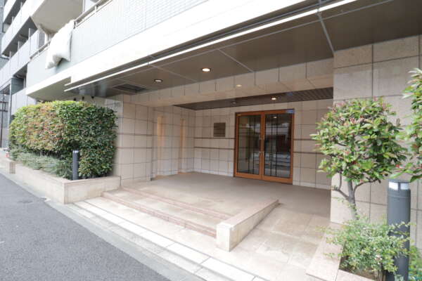 ミオカステーロ住吉南エントランス1｜エントランスです。