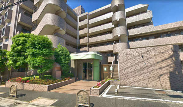 ナイスアーバン五反野中央本町外観７｜ナイスアーバン五反野中央本町は平成６年築、６階建てのマンションです。周辺は閑静な住宅地です。