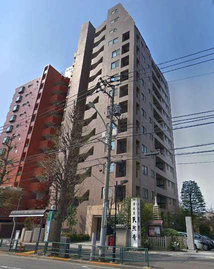 ナイスステージ本駒込六義園は平成１２年築１４階建てのマンションです。本郷通り沿いにあります。南北線「本駒込」駅から徒歩７分、山手線「駒込」駅から徒歩１０分、三田線「千石駅」からは徒歩９分です。