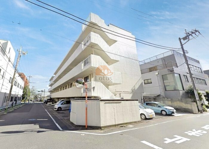 ソレーユメゾン石神井外観１ (1)｜ソレーユメゾン石神井は昭和58年築、5階建てのマンションです。