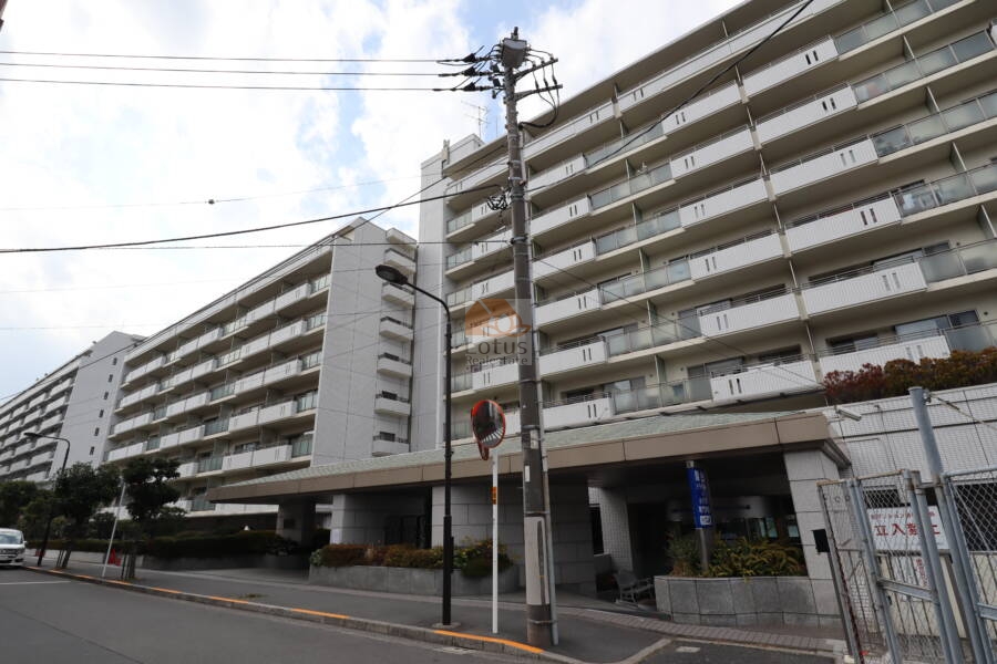アーバンハイツ巣鴨Ｂ棟外観1｜アーバンハイツ巣鴨はB棟、1988年（昭和63年） 3月築、、10階建てのマンションです。