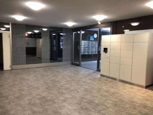 藤和方南町コープエントランス1｜宅配ボックスがあります。