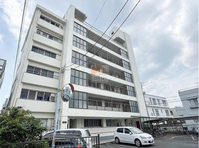 西荻フラワーマンション外観２｜西荻フラワーマンションは昭和40年築、8階建てのマンションです。