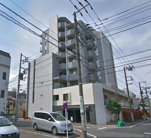 プレジール尾久外観｜プレジール尾久は平成２２年築９階建てのマンションです。「尾久」駅から徒歩３分の静かな住環境です。金利にスーパー、コンビニあり便利です。