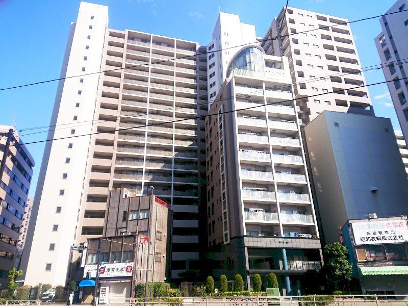 東京ビューマークス外観５｜東京ビューマークスは昭和通りに面していて、日比谷線「三ノ輪」駅が最寄り駅です。日比谷線「入谷」駅も徒歩8分で利用できます。20階建てのタワーマンションです。