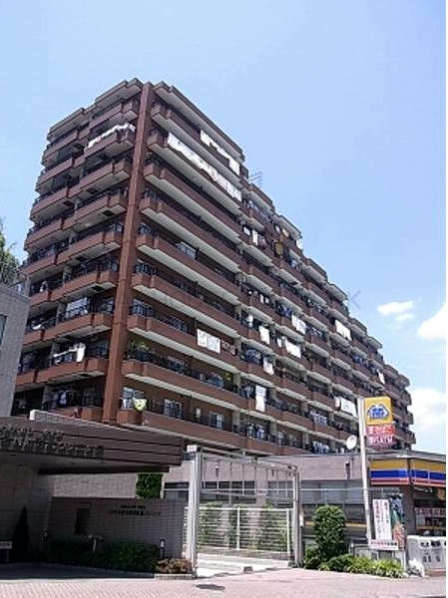 ニュー赤羽ハイツは昭和55年築、11階建てのマンションです。