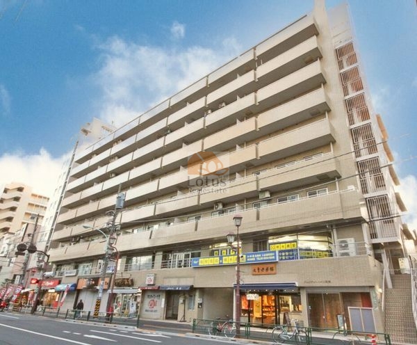 プレジデントハイツ根津外観5｜プレジデントハイツ根津は昭和57年、９階建てのマンションです。不忍通りに面した立地です。