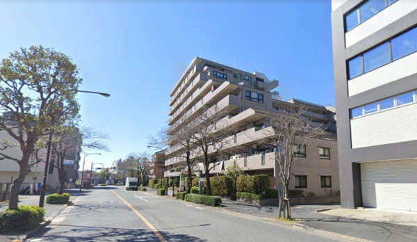 ライオンズガーデン一之江外観４｜ライオンズガーデン一之江は平成10年築の9階建てマンションです。