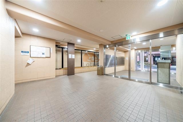 メゾンドール錦糸町ツイン共用部１｜オートロック完備で安心です。